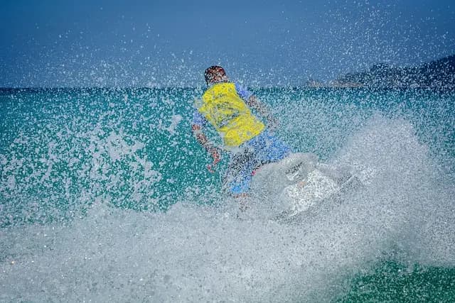 Comment plonger efficacement avec un jet ski : guide pratique