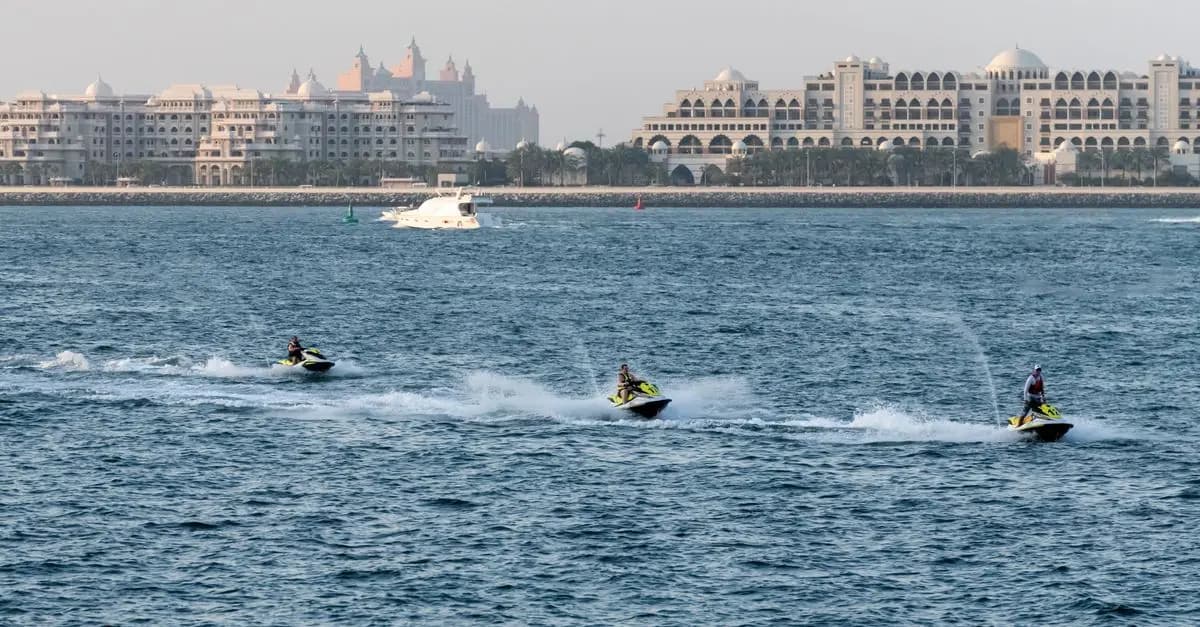 Comparatif : Jet ski neuf ou d'occasion, lequel choisir ?