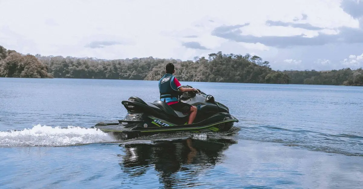 Tout savoir sur le jet ski : fonctionnement et conseils