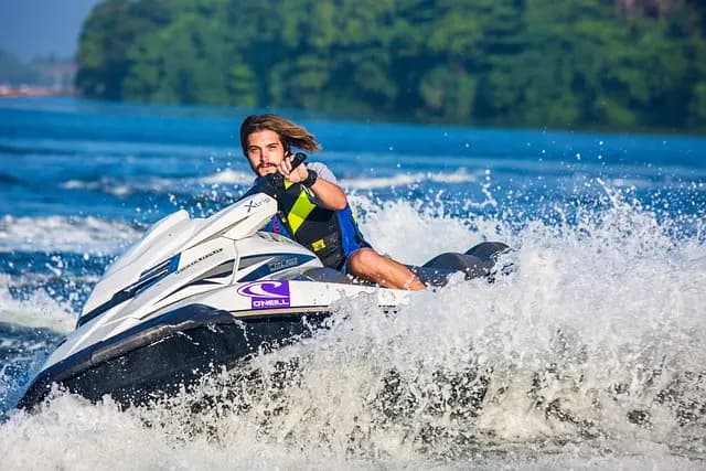 Comment améliorer votre plongée avec jet ski : conseils pratiques