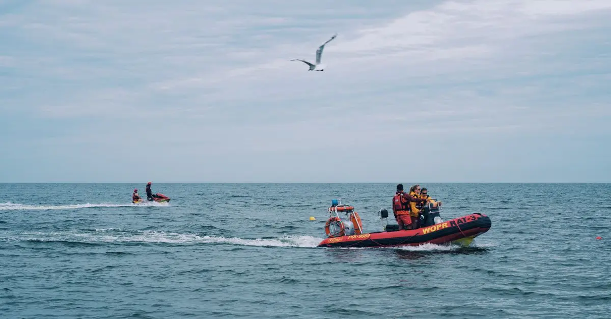 10 accessoires indispensables pour plonger avec un jet ski