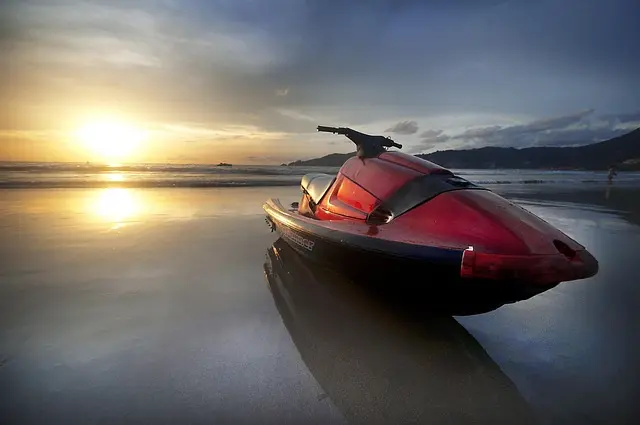 Les meilleures combinaisons de plongée pour le jet ski